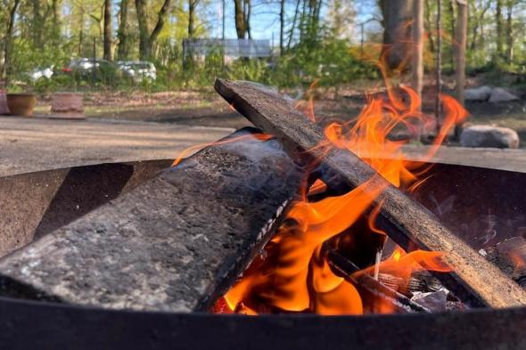 Symbolbild Die Feuernacht im Volkspark